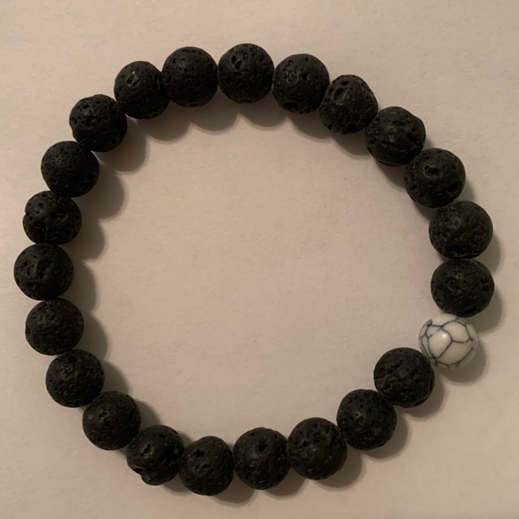 Jewelry - Lava rock and howlite bead bracelet